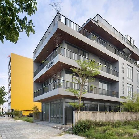 The Sense Apartment - Modern, Near My An Beach Da Nang Buitenkant foto