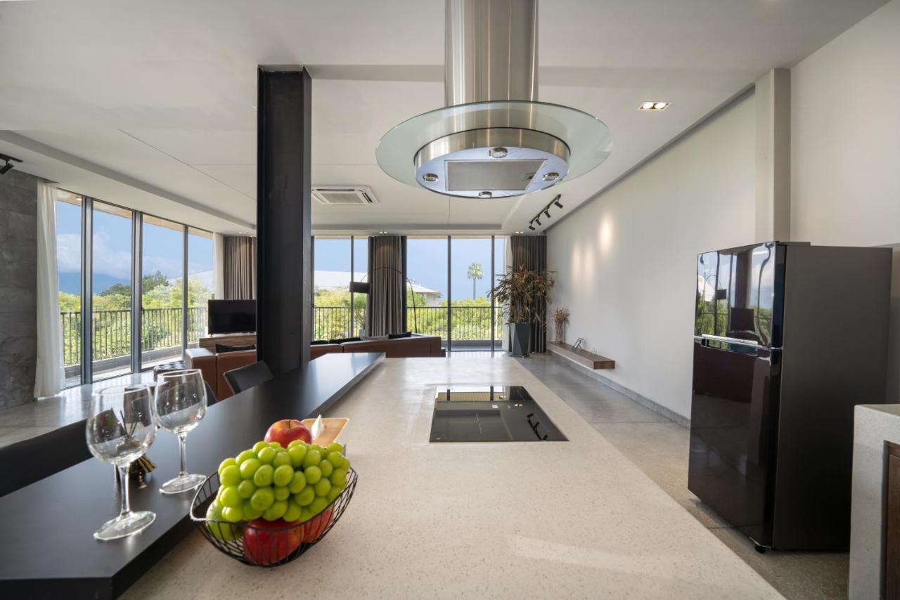 The Sense Apartment - Modern, Near My An Beach Da Nang Buitenkant foto